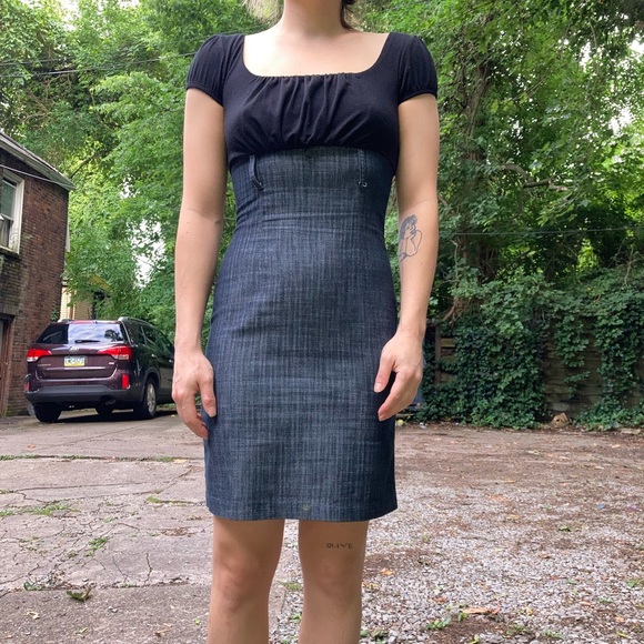 Dress - Picture 1 of 4